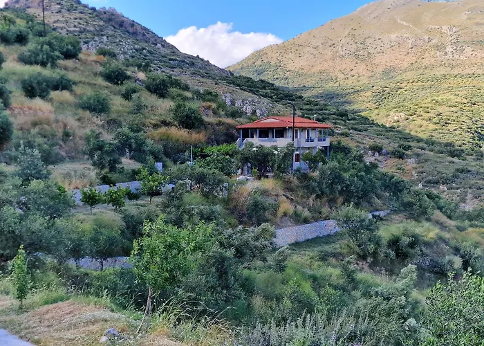 Archontoula's Flomochori